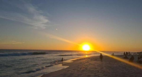 Duplex aconchegante em Arraial do Cabo 30 metros do mar com Área Gourmet